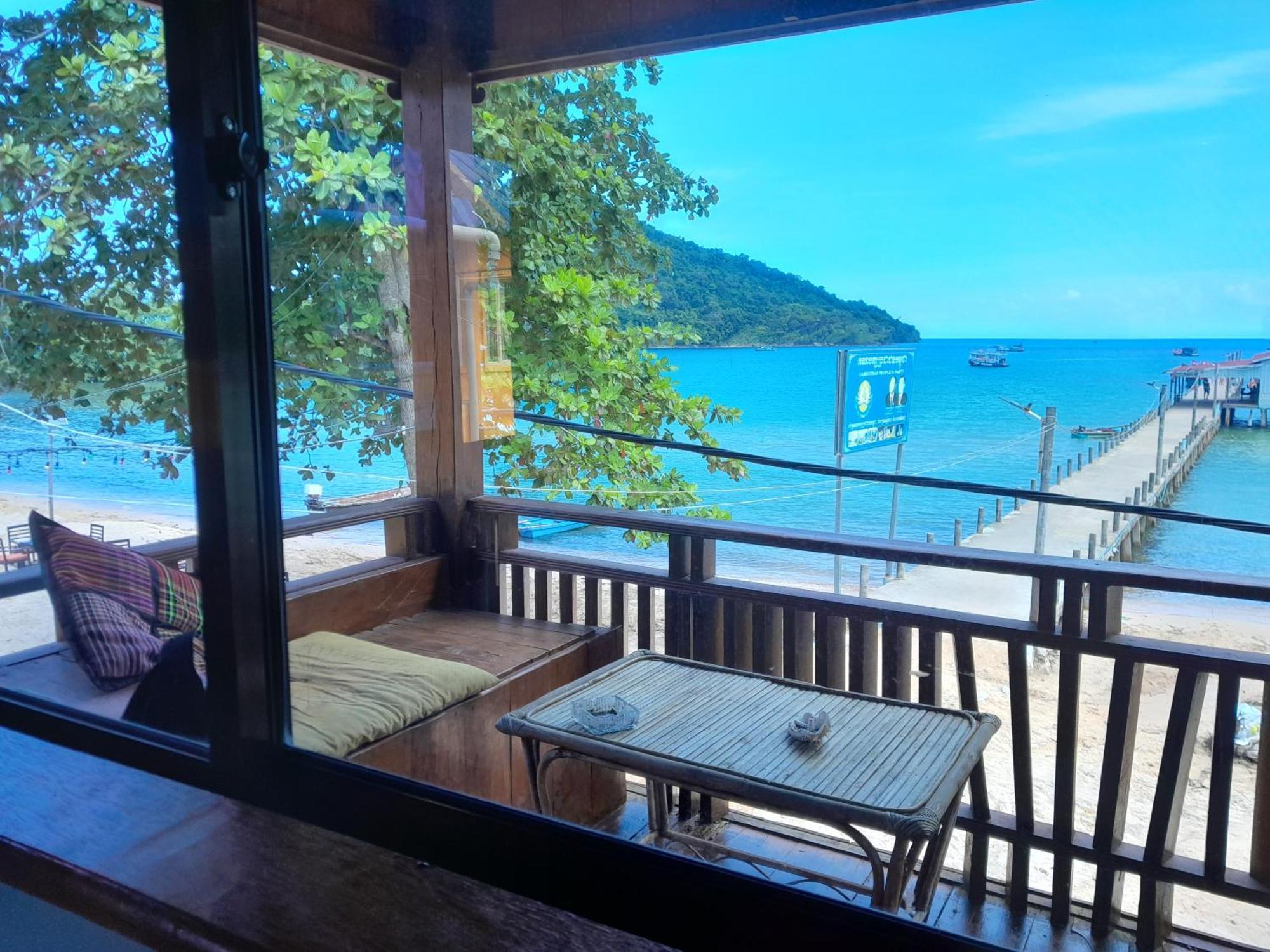 Bong'S Guesthouse M'Pai Bay Koh Rong Sanloem Exteriör bild